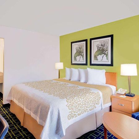 Days Inn By Wyndham Easton Extérieur photo