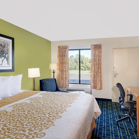 Days Inn By Wyndham Easton Extérieur photo