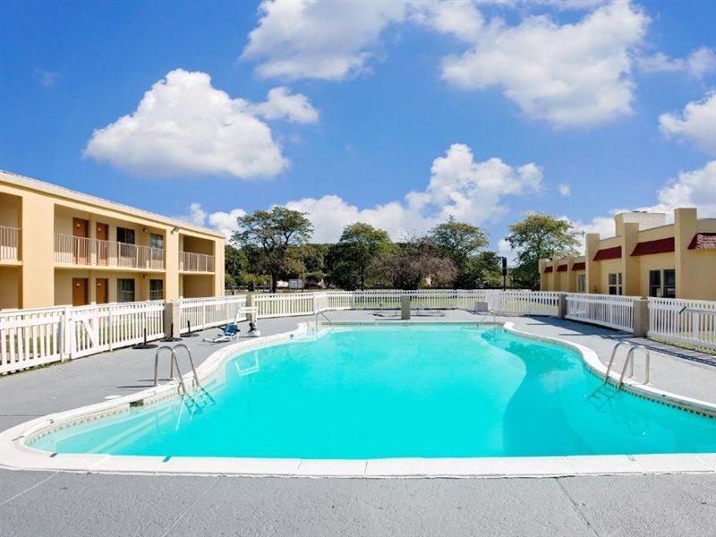 Days Inn By Wyndham Easton Extérieur photo