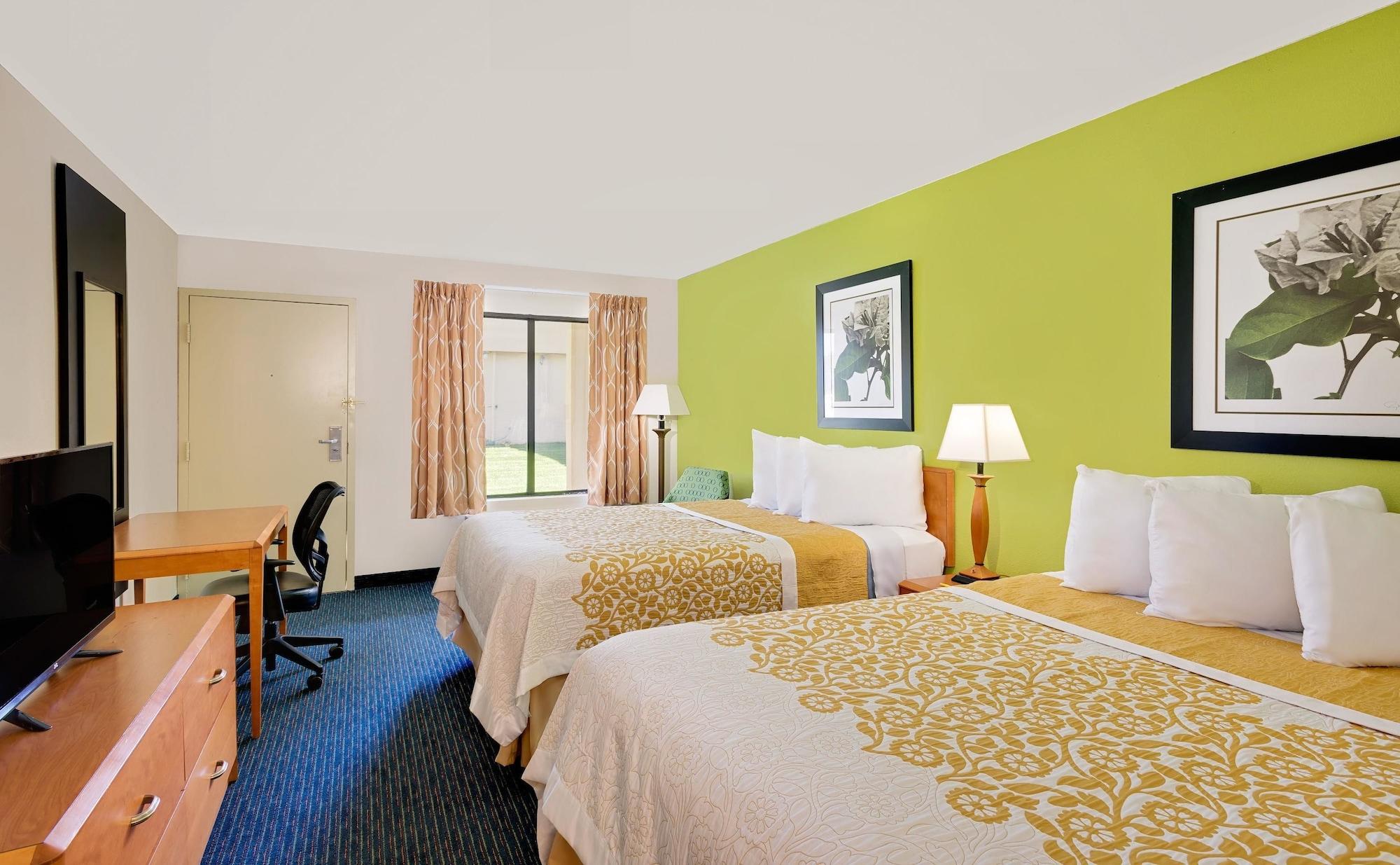 Days Inn By Wyndham Easton Extérieur photo