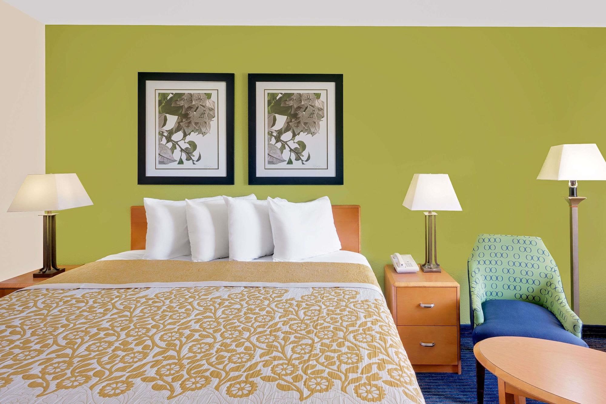 Days Inn By Wyndham Easton Extérieur photo